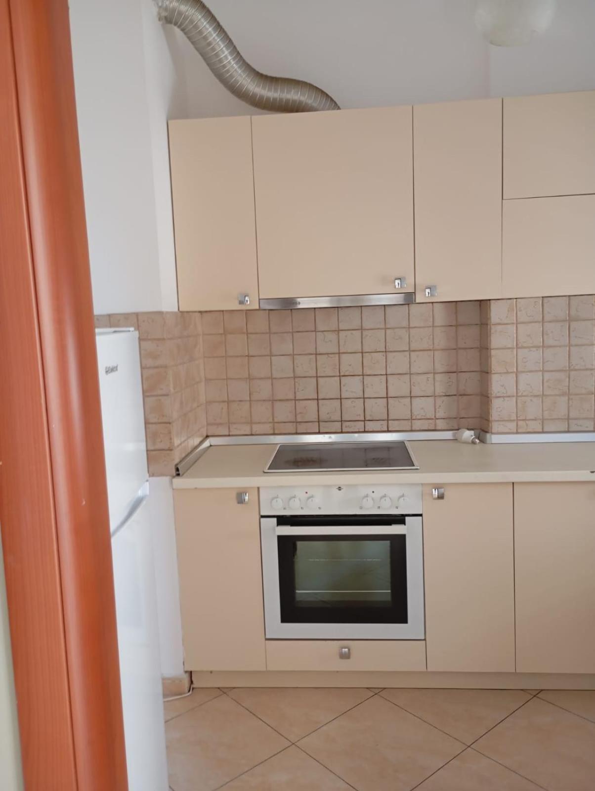 Royal 3 Hostel Tirana Eksteriør billede
